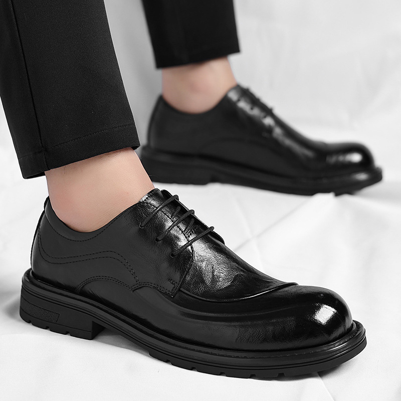 Braune, glänzende, echte Leder – Formal Men Daily Wear Shoes Bewertung und Preis